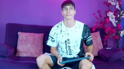 Snapshot of alessiovitale chatting on 11/25/25, 12:16 Alessio online show from 11/25/25, 12:16