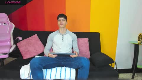 Snapshot of alessiovitale chatting on 12/01/25, 12:10 Alessio online show from 12/01/25, 12:10