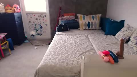 Snapshot of alesyadollblonde chatting on 11/21/25, 07:29 AlesyadollBlonde online show from 11/21/25, 07:29