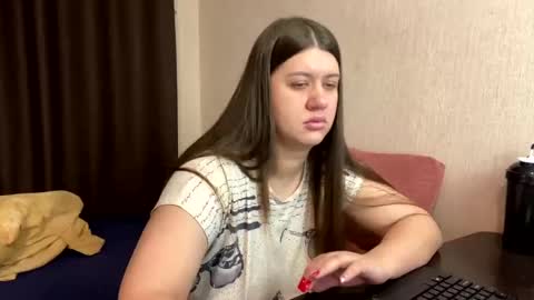 Snapshot of aletta_oushen chatting on 12/28/24, 10:14 Aletta Oushen online show from 12/28/24, 10:14