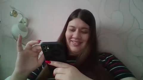 Snapshot of aletta_oushen chatting on 01/04/25, 08:28 Aletta Oushen online show from 01/04/25, 08:28