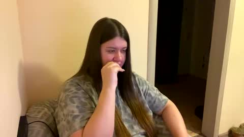 Snapshot of aletta_oushen chatting on 01/28/25, 12:43 Aletta Oushen online show from 01/28/25, 12:43