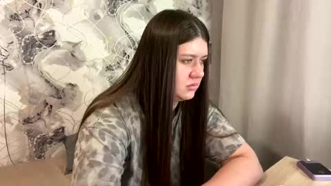 Snapshot of aletta_oushen chatting on 02/04/25, 10:54 Aletta Oushen online show from 02/04/25, 10:54