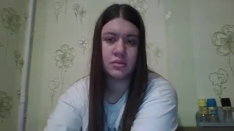Snapshot of aletta_oushen chatting on 02/07/25, 01:53 Aletta Oushen online show from 02/07/25, 01:53