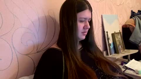 Snapshot of aletta_oushen chatting on 02/08/25, 11:44 Aletta Oushen online show from 02/08/25, 11:44