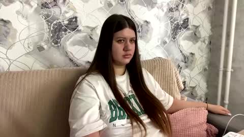 Snapshot of aletta_oushen chatting on 02/13/25, 08:17 Aletta Oushen online show from 02/13/25, 08:17