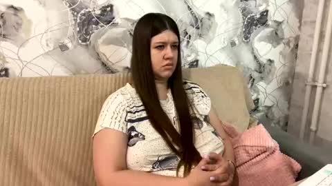 Snapshot of aletta_oushen chatting on 02/13/25, 05:22 Aletta Oushen online show from 02/13/25, 05:22