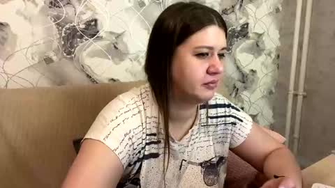 Snapshot of aletta_oushen chatting on 02/14/25, 12:25 Aletta Oushen online show from 02/14/25, 12:25