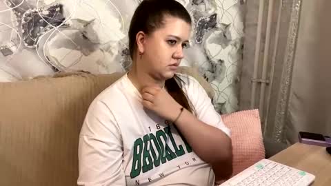 Snapshot of aletta_oushen chatting on 02/20/25, 12:25 Aletta Oushen online show from 02/20/25, 12:25