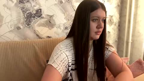 Snapshot of aletta_oushen chatting on 02/25/25, 12:03 Aletta Oushen online show from 02/25/25, 12:03