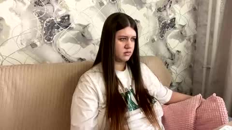 Snapshot of aletta_oushen chatting on 02/28/25, 11:03 Aletta Oushen online show from 02/28/25, 11:03