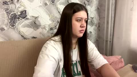 Snapshot of aletta_oushen chatting on 03/04/25, 11:08 Aletta Oushen online show from 03/04/25, 11:08