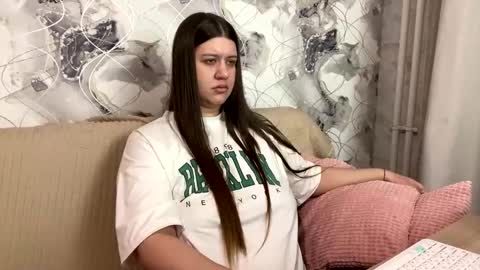 Snapshot of aletta_oushen chatting on 03/04/25, 02:10 Aletta Oushen online show from 03/04/25, 02:10