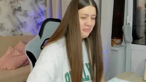 Snapshot of aletta_oushen chatting on 10/04/25, 02:59 Aletta Oushen online show from 10/04/25, 02:59