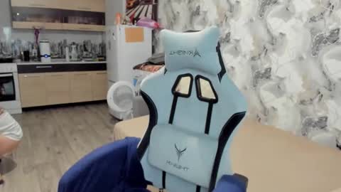 Snapshot of aletta_oushen chatting on 11/10/25, 10:58 Aletta Oushen online show from 11/10/25, 10:58