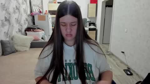 Snapshot of aletta_oushen chatting on 11/15/25, 11:40 Aletta Oushen online show from 11/15/25, 11:40