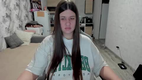 Snapshot of aletta_oushen chatting on 11/16/25, 11:16 Aletta Oushen online show from 11/16/25, 11:16