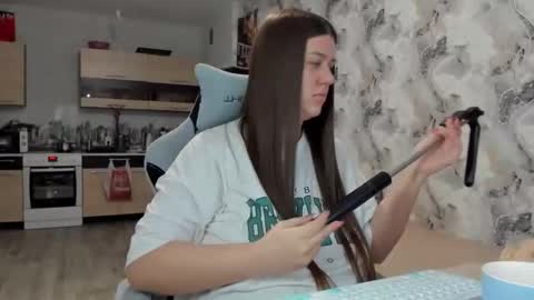 Snapshot of aletta_oushen chatting on 11/22/25, 05:56 Aletta Oushen online show from 11/22/25, 05:56