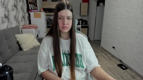 Snapshot of aletta_oushen chatting on 12/01/25, 06:57 Aletta Oushen online show from 12/01/25, 06:57