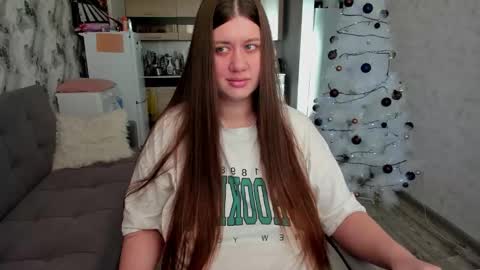 Snapshot of aletta_oushen chatting on 12/21/25, 08:21 Aletta Oushen online show from 12/21/25, 08:21