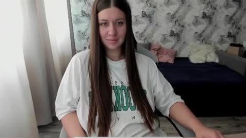 Snapshot of aletta_oushen chatting on 07/04/26, 09:04 Aletta Oushen online show from 07/04/26, 09:04