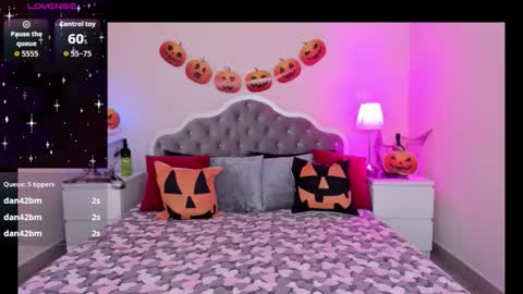 Snapshot of alettablacck chatting on 10/25/25, 01:13 alettablacck online show from 10/25/25, 01:13