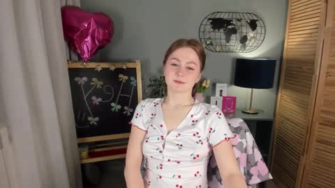 Snapshot of alettablacck chatting on 11/16/25, 01:55 alettablacck online show from 11/16/25, 01:55