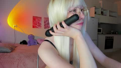 Snapshot of alettaevee chatting on 06/07/26, 01:43 alettaevee online show from 06/07/26, 01:43