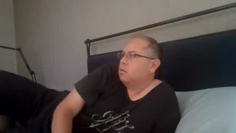Snapshot of aleveg__101 chatting on 06/21/26, 05:26 aleveg__101 online show from 06/21/26, 05:26