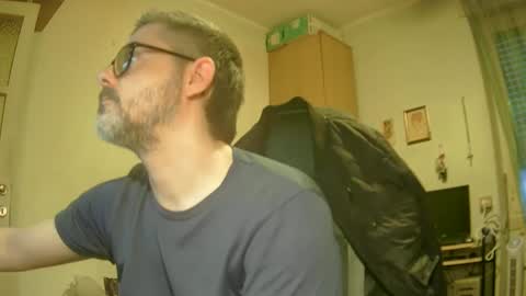 Snapshot of alex81pv1981 chatting on 01/02/25, 03:29 alex81pv1981 online show from 01/02/25, 03:29