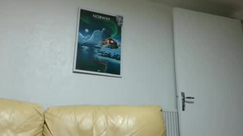 Snapshot of alex83530 chatting on 12/31/24, 11:06 Alex83530 online show from 12/31/24, 11:06