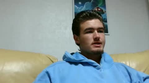 Snapshot of alex83530 chatting on 01/03/25, 03:33 Alex83530 online show from 01/03/25, 03:33