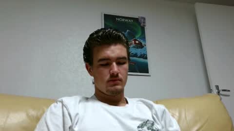 Snapshot of alex83530 chatting on 01/08/25, 12:15 Alex83530 online show from 01/08/25, 12:15