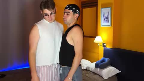 Snapshot of alex_and_drew chatting on 12/14/25, 06:45 AlexDrew online show from 12/14/25, 06:45