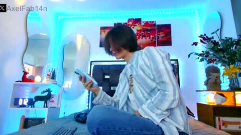 Snapshot of alex_and_fabian chatting on 12/24/24, 07:00 sneider online show from 12/24/24, 07:00