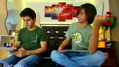 Snapshot of alex_and_fabian chatting on 02/02/25, 06:20 sneider online show from 02/02/25, 06:20