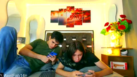 Snapshot of alex_and_fabian chatting on 02/10/25, 06:45 sneider online show from 02/10/25, 06:45