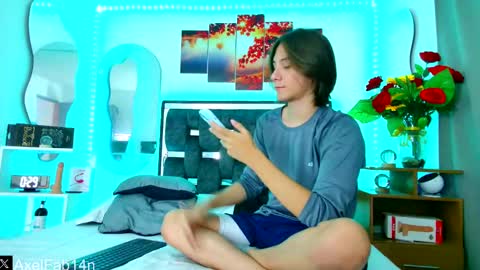 Snapshot of alex_and_fabian chatting on 02/21/25, 06:48 sneider online show from 02/21/25, 06:48