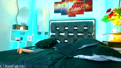 Snapshot of alex_and_fabian chatting on 03/03/25, 12:59 sneider online show from 03/03/25, 12:59