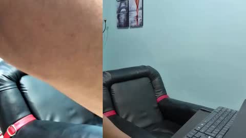 Snapshot of alex_and_rose___ chatting on 09/15/25, 01:33 ALEX AND ROSE online show from 09/15/25, 01:33