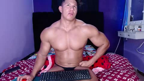 Snapshot of alex_bigcumvez chatting on 01/10/25, 03:18 perseuz online show from 01/10/25, 03:18