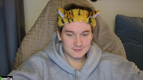 FAVORITE online show from 04/19/26, 06:10