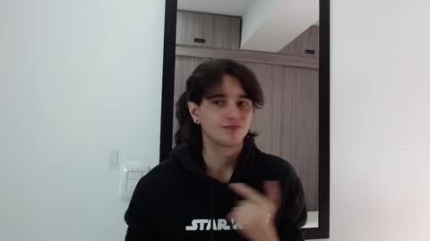 Snapshot of alex_connorr chatting on 02/25/25, 02:44 alex_connorr online show from 02/25/25, 02:44