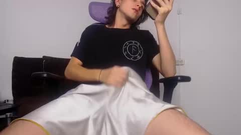 Snapshot of alex_connorr chatting on 06/05/26, 10:15 alex_connorr online show from 06/05/26, 10:15