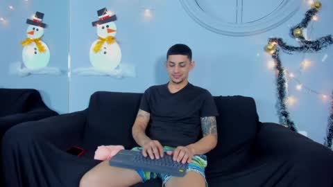 Snapshot of alex_cute77 chatting on 12/03/24, 12:16 alex online show from 12/03/24, 12:16