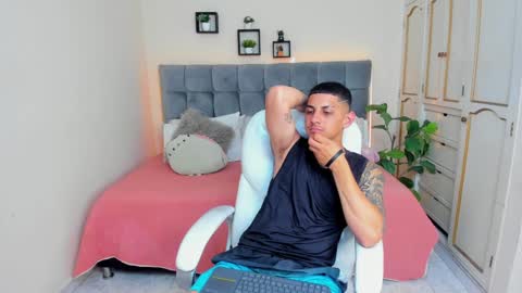 Snapshot of alex_cute77 chatting on 01/10/25, 02:55 alex online show from 01/10/25, 02:55