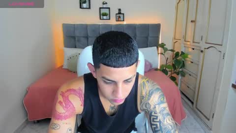 Snapshot of alex_cute77 chatting on 01/17/25, 12:10 alex online show from 01/17/25, 12:10