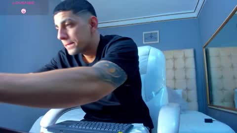 Snapshot of alex_cute77 chatting on 09/19/25, 12:06 alex online show from 09/19/25, 12:06