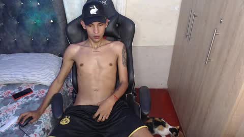 Snapshot of alex_diorrr chatting on 01/30/25, 06:56 Alex online show from 01/30/25, 06:56