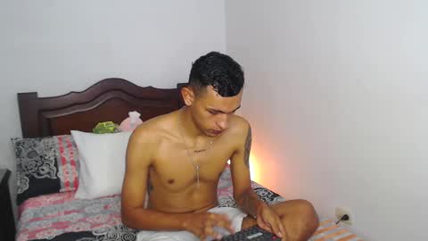 Snapshot of alex_diorrr chatting on 02/15/25, 04:34 Alex online show from 02/15/25, 04:34